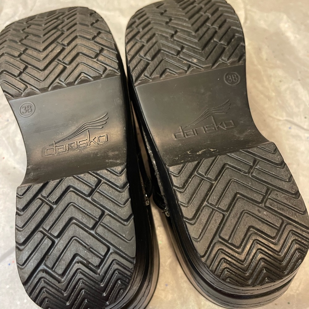 DANSKO CLOGS